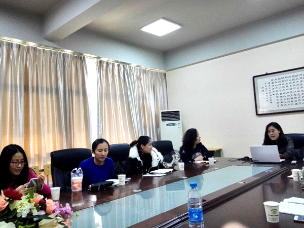 秘书长王华宣读《工作室2015年度工作报告》